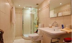 Beautiful 3 bedroom apartment with swimming pool for sale in Agios Tychonas