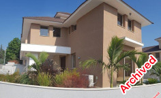 Spacious 4 bedroom house with swimming pool for sale in Pyrgos