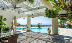 Luxury 6 bedroom house with swimming pool for sale in Armenochori