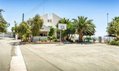 Luxury 6 bedroom house with swimming pool for sale in Armenochori