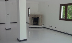 4 bedroom house with swimming pool for sale in Panthea