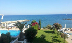 Spacious 3 bedroom furnished apartment with swimming pool for sale in Germasogeia Tourist Area