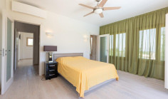 Spacious 4 bedroom house with swimming pool for sale in Aphrodite Hills