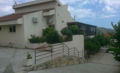 8 bedroom house with swimming pool for sale in Alassa