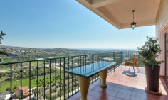 5 bedroom house with swimming pool for sale in Green Area
