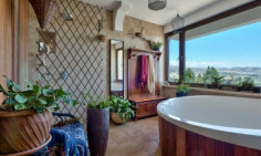 5 bedroom house with swimming pool for sale in Green Area