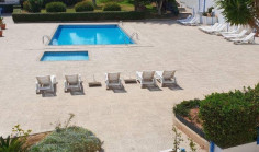 Beautiful 4 bedroom apartment with swimming pool for sale in Amathus area