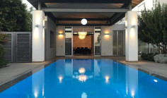 Luxury 5 bedroom house with swimming pool for sale in Panthea
