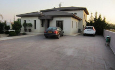 5 bedroom furnished house with swimming pool for sale in Zygi