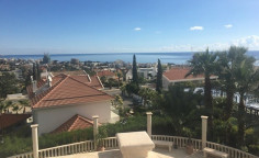 8 bedroom house with swimming pool for sale in Kalogiroi