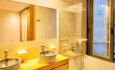 5 bedroom house with swimming pool for sale in Aphrodite Hills