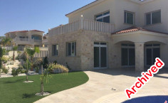 Luxury 4 bedroom furnished house with swimming pool for sale in Coral Bay