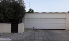 Lovely property for sale in Livadia with title deeds and 5 minute drive to the beach 