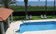 6 bedroom house with swimming pool for sale in Timi