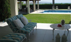 6 bedroom house with swimming pool for sale in Timi