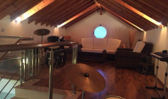 7 bedroom furnished house with swimming pool for sale in Coral Bay