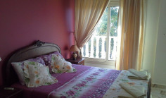 9 bedroom house with swimming pool for sale in Chloraka 9 bedroom house with swimming pool for sale in Chloraka