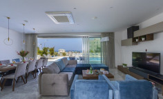 6 bedroom house with swimming pool for sale in Protaras