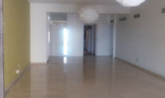 Spacious 3 bedrooms apartment with swimming pool for sale in Germasogeia Tourist Area