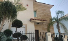 2 bedroom house for sale in Moutagiaka Tourist Area