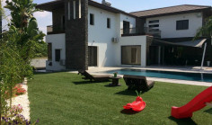 5 bedroom house with swimming pool for sale in Dhekelia
