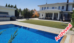 5 bedroom house with swimming pool for sale in Aradippou
