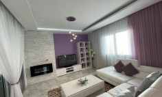 5 bedroom furnished house with swimming pool for sale in Parekklisia