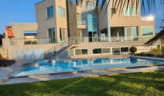 Spacious 4 bedroom house with swimming pool to rent in Agios Athanasios