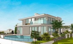 Spacious 4 bedroom house with swimming pool for sale in Coral Bay