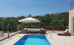 Spacious 3 bedroom furnished house with swimming pool for sale in Tala