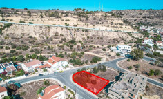 Residential 570 m2 for sale in Oroklini, Larnaca