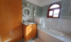 Spacious 3 bedrooms house for sale in Emba