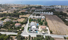 2 bedrooms maisonette with swimming pool for sale in Chloraka