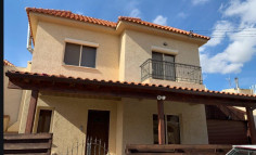 House (semi detached) in Agia Fyla, Limassol for sale 
