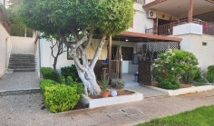 Lovely 2 bed apartment with swimming pool for sale in Agios Tychonas
