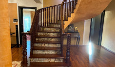 Luxury 5 bedroom furnished house with swimming pool to rent in Germasogeia Tourist Area