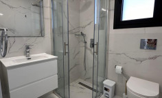 Spacious 2 bedrooms furnished apartment with swimming pool to rent in Germasogeia Tourist Area