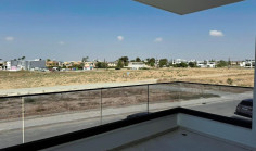 Spacious 2 bedroom furnished apartment to rent in Livadia