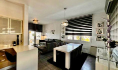 Large 2 bedroom furnished apartment to rent in Mesa Geitonia