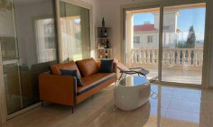 4 bedroom house with swimming pool to rent in Mouttagiaka