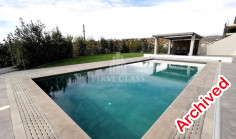 Spacious 5 bedroom house with swimming pool for sale in Germasogeia