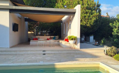 Luxury 4 bedroom furnished house with swimming pool for sale in Pyrgos