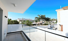 Sea front apartment in Oroklini, Larnaca 