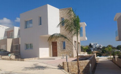 3 beds house with swimming pool for sale in Chloraka