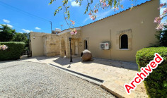 3 bedroom furnished bungalow with swimming pool for sale in Chloraka