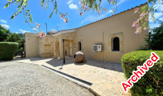 3 bedroom furnished bungalow with swimming pool for sale in Chloraka