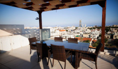 3 bedrooms penthouse for sale in Mesa Geitonia