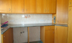 4 bedroom detached house Dekelia road walking distance from the beach 
