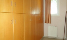 4 bedroom detached house Dekelia road walking distance from the beach 