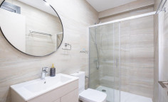 4 house with swimming pool for sale in Livadia